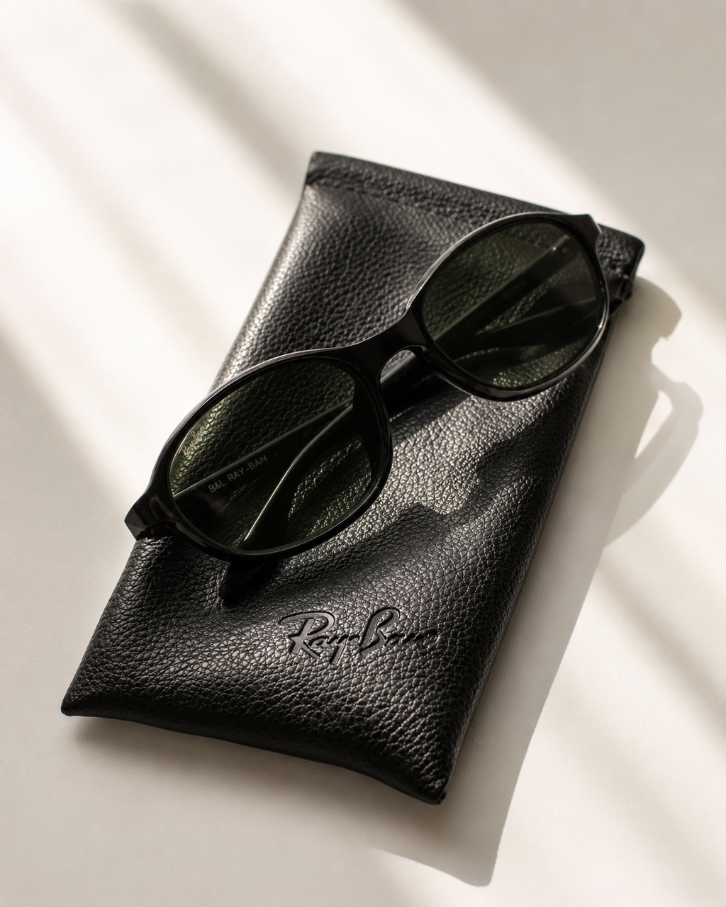 Ray-Ban Round Sunglasses – Black