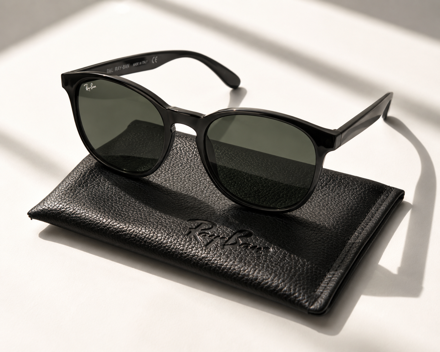 Ray-Ban Round Sunglasses – Black
