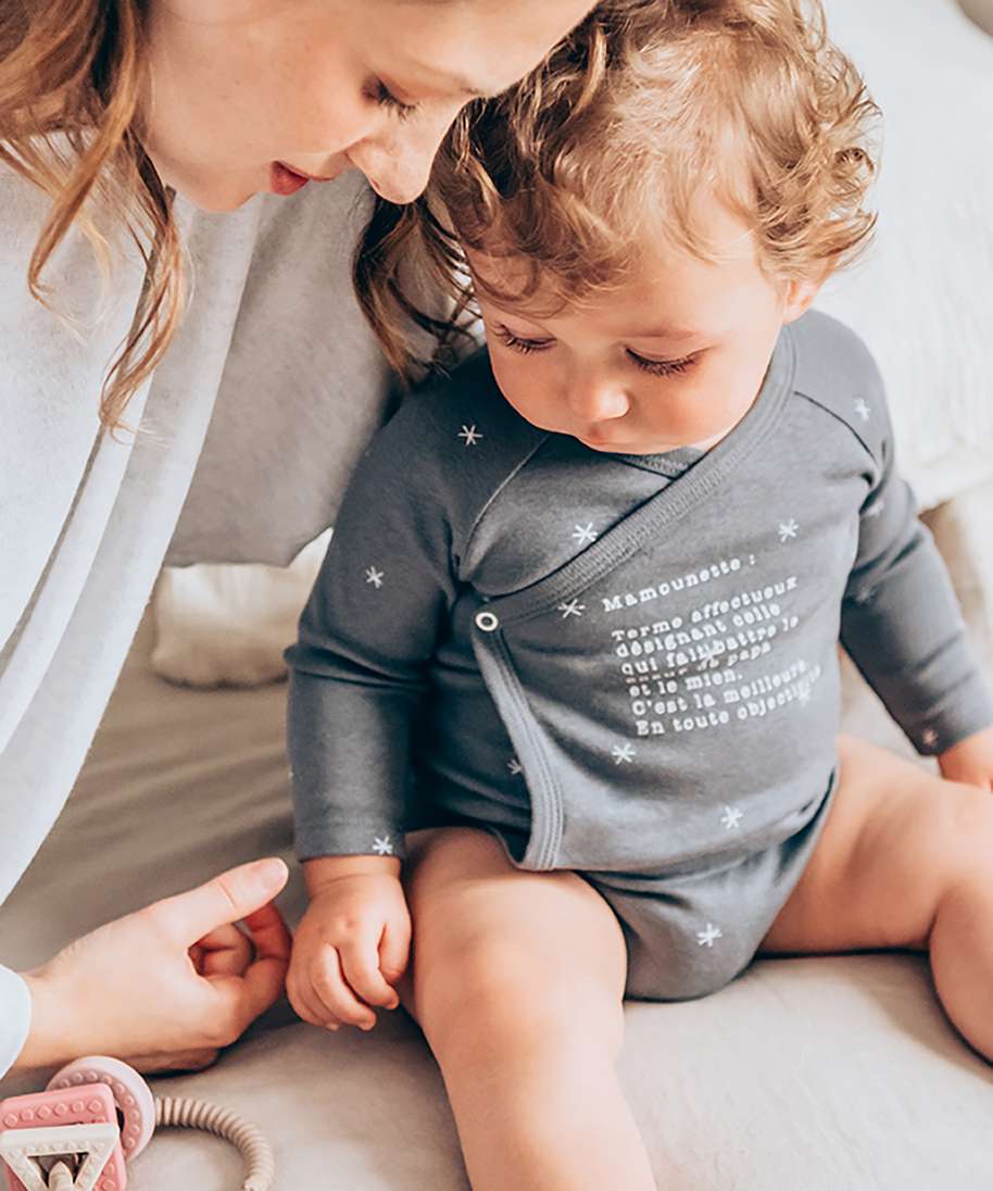 Long-Sleeved Baby Bodysuit with Front Opening – Soft Cotton