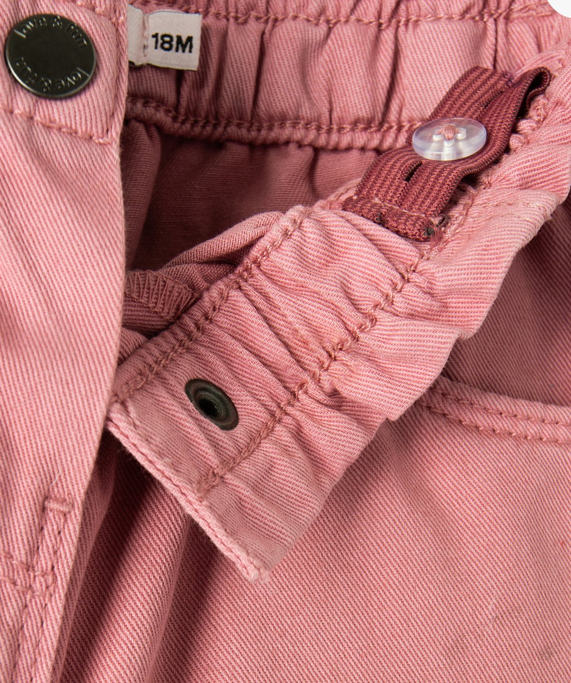 GÉMO trousers gathered waist and internal elastic adjustment close-up